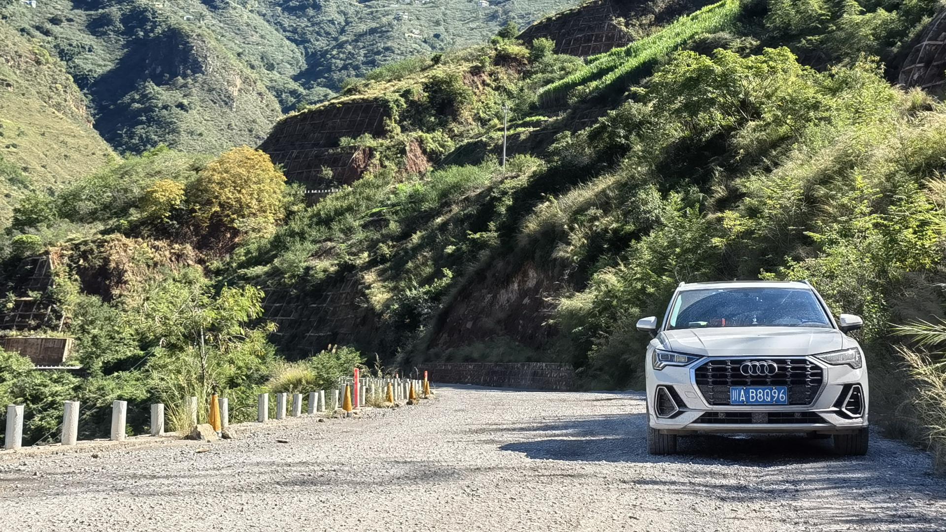 一车一人自驾游（二）：“炮弹路”让我心悬，龙氏家祠无缘其真容