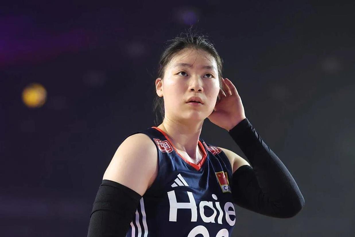 中国女排赢哥伦比亚，真相来了！球迷一眼看穿：主帅赵勇早有准备！
这次的关键奇兵是