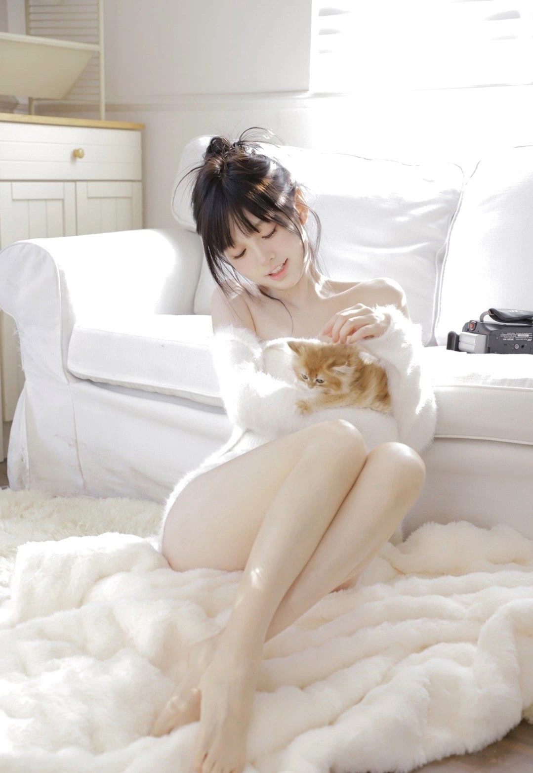 我跟小猫比 你更喜欢那个呢？