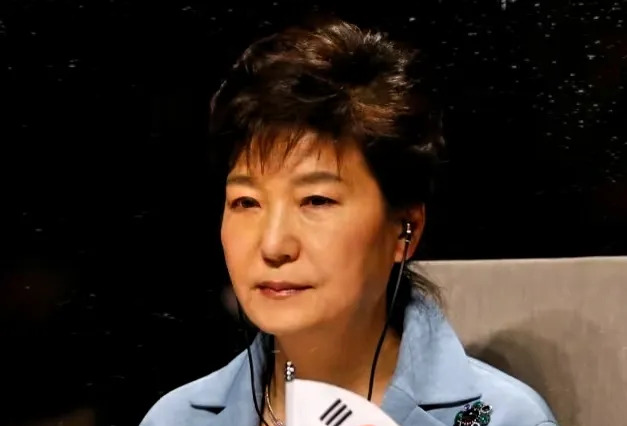 朴槿惠失去民心





---





朴槿惠醒来后，可能怎么也想不到自己已