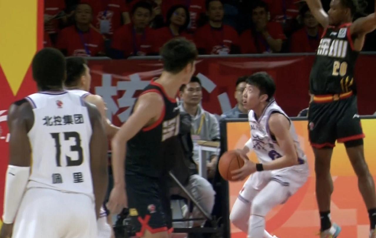 里勒复出31+5+5，廖三宁16+4+4，北控男篮客场战胜深圳！北京时间2025