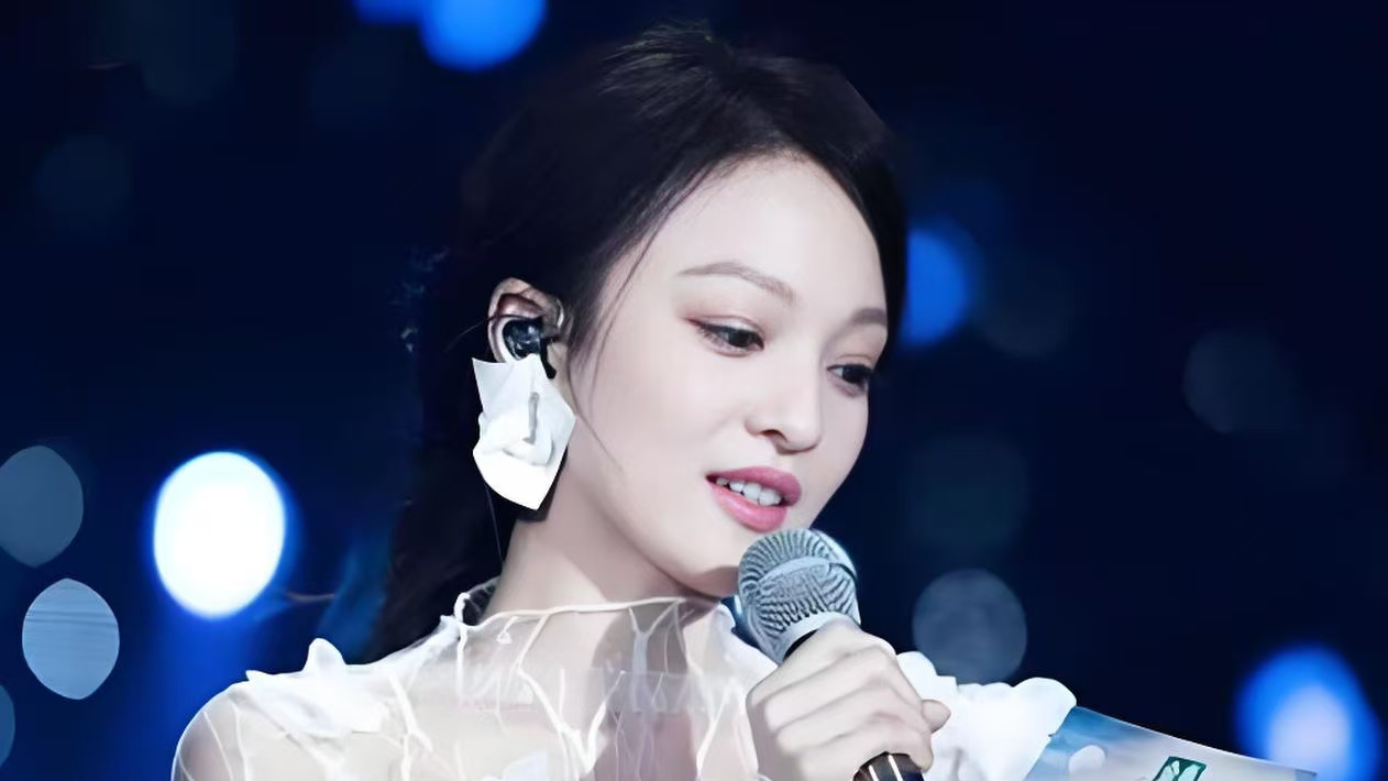张韶涵（二）：在荆棘丛生的人生里，用精神铸成属于她的秦王剑