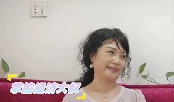 “白嫖上瘾！”2023年，57岁的大叔和54岁的大妈相亲，第一次见面两人就很合得