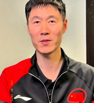 王楚钦现在估计心里沉甸甸的。
他怎么也不会想到，混双比赛又被说成没戏了。
他们要
