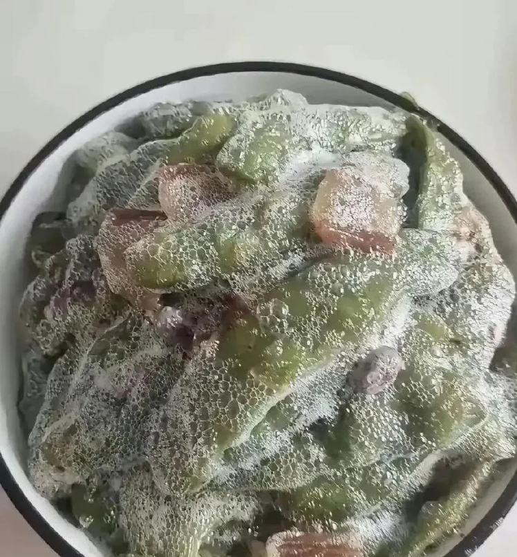 刚炒的菜，怎么这么多泡沫？