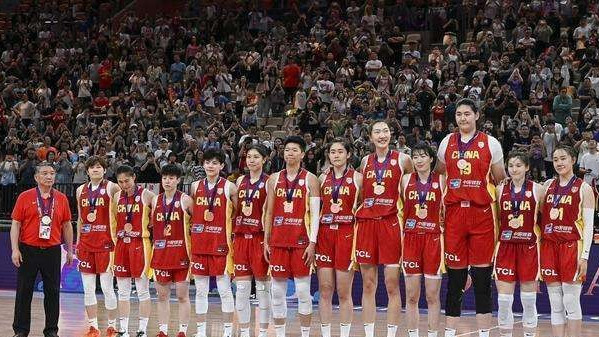 宫鲁鸣曾直言：新的赵继伟还没有！中国女篮后卫线，急需升华提高