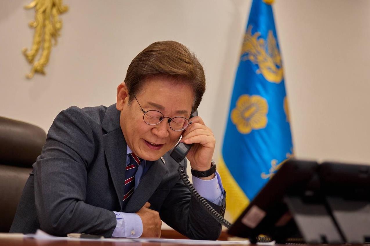 韩国绝不低头
当地时间13日，韩国总统李在明公开表示，在贸易谈判当中会把国家利益