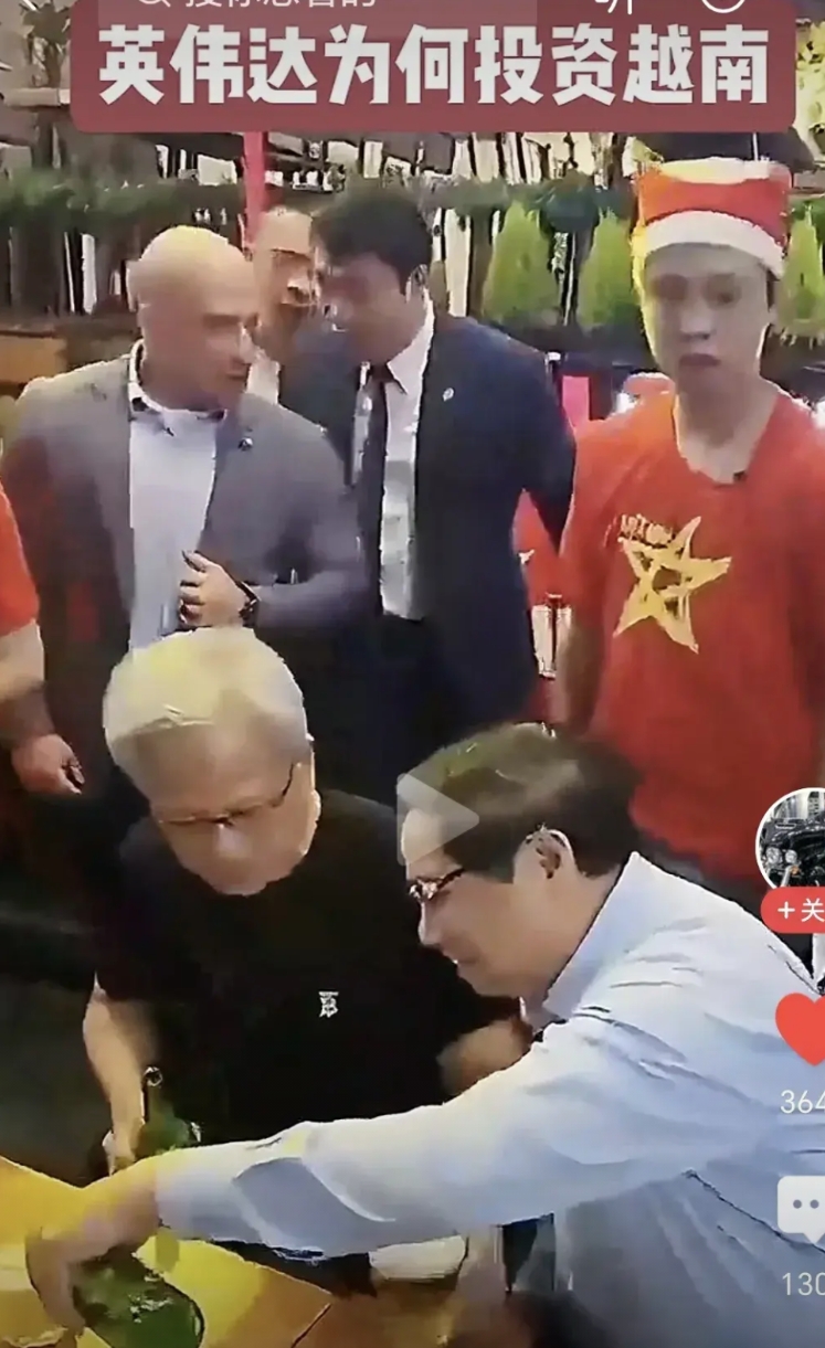 英伟达创始人黄仁勋喜欢喝酒吗？

明明是同一个人在越南街头喝啤酒，是一番景象，圆