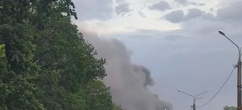 7月12日凌晨，俄罗斯军队使用制导航空炸弹（KAB）和作战无人机对哈尔科夫发动了