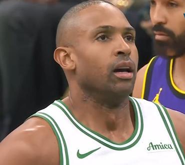 詹姆斯VS霍福德！NBA交手最多的球员！
北京时间3月9日，NBA常规赛继续进行