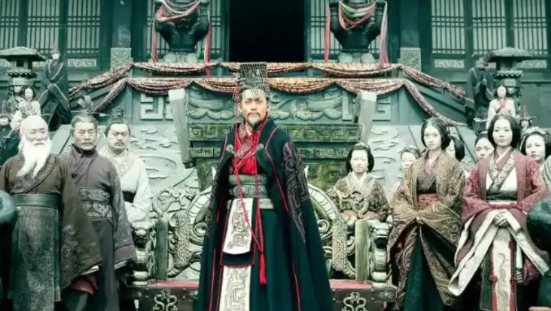 为什么古代中国没有演化出君主立宪制？

这么说吧，古代中国没走上君主立宪这条路，