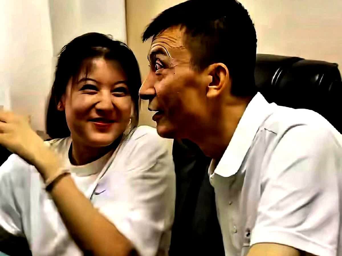 开封724分的代易瓒，乍一看是个普通家庭的孩子，但是仔细一看，她的家庭条件显然是