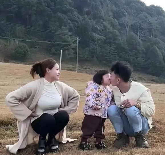 真是令人羡慕的温馨场景