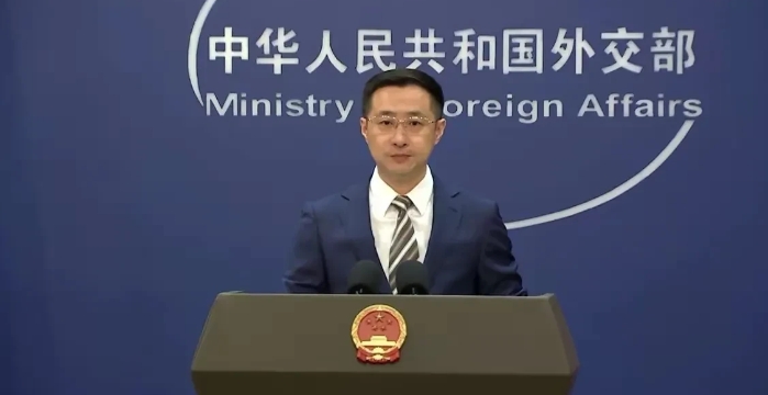 日常失智来了，特朗普签署“芬太尼法案”后，又开始胡言乱语。他说“中国提供了大部分