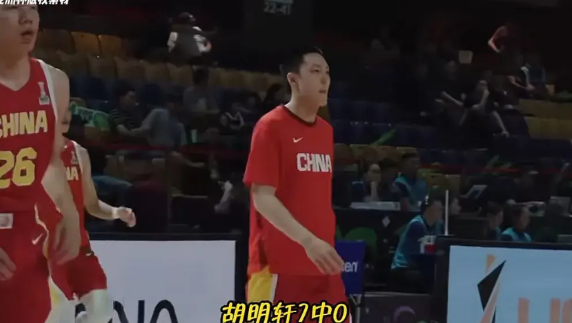 锋线没掉链子，豪华的cba5后卫却离谱的被打崩了，胡明轩七中零，廖三宁八中二，高