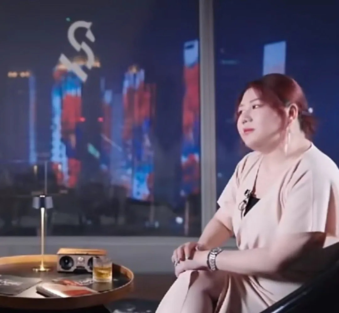杨天真快乐减肥秘诀











杨天真暴瘦80斤，竟然还在吃夜宵？她每