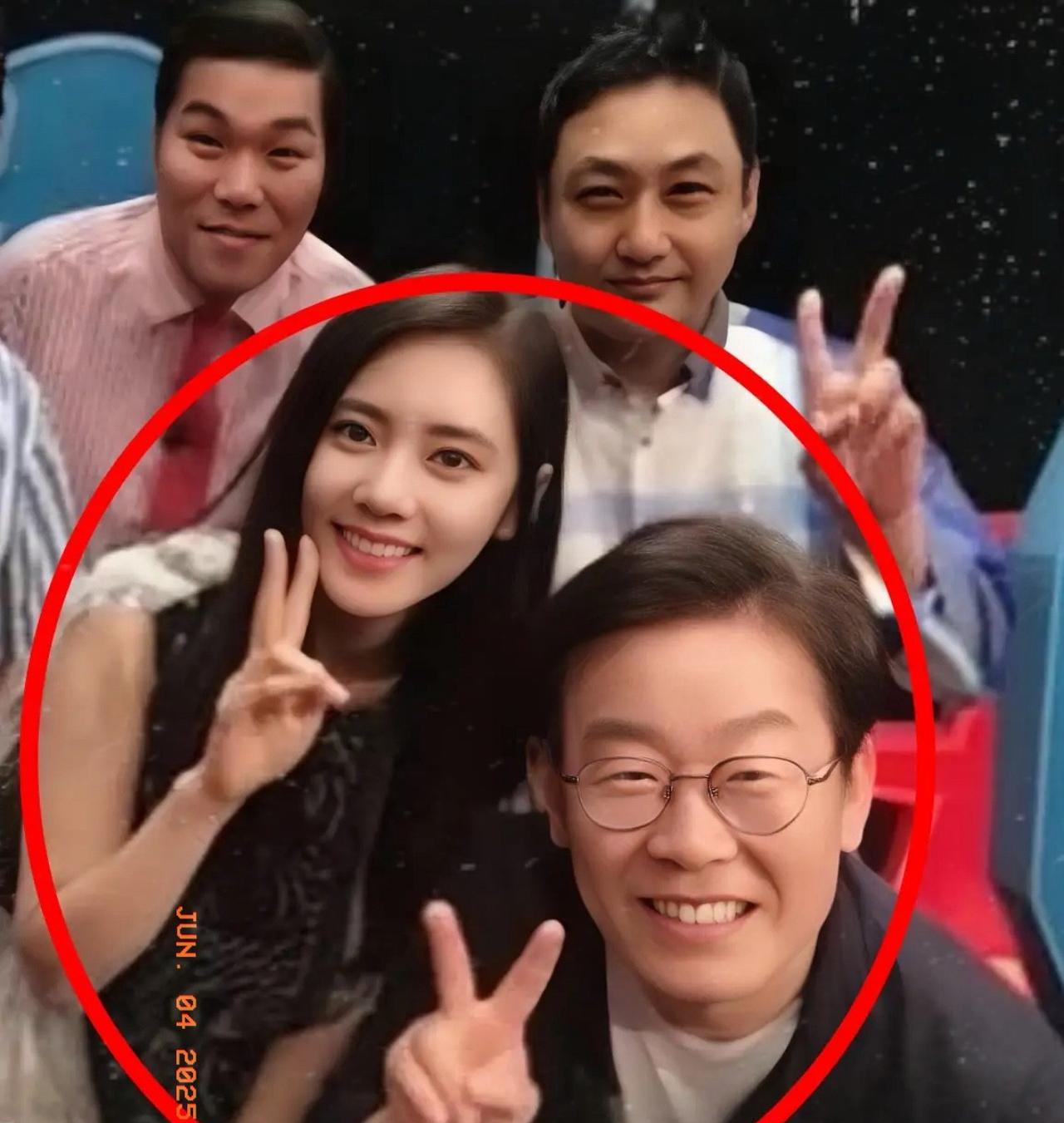 没想到秋瓷炫和于晓光也会被卷入热议之中，
原因竟然是李在明当选韩国总统。
李在明