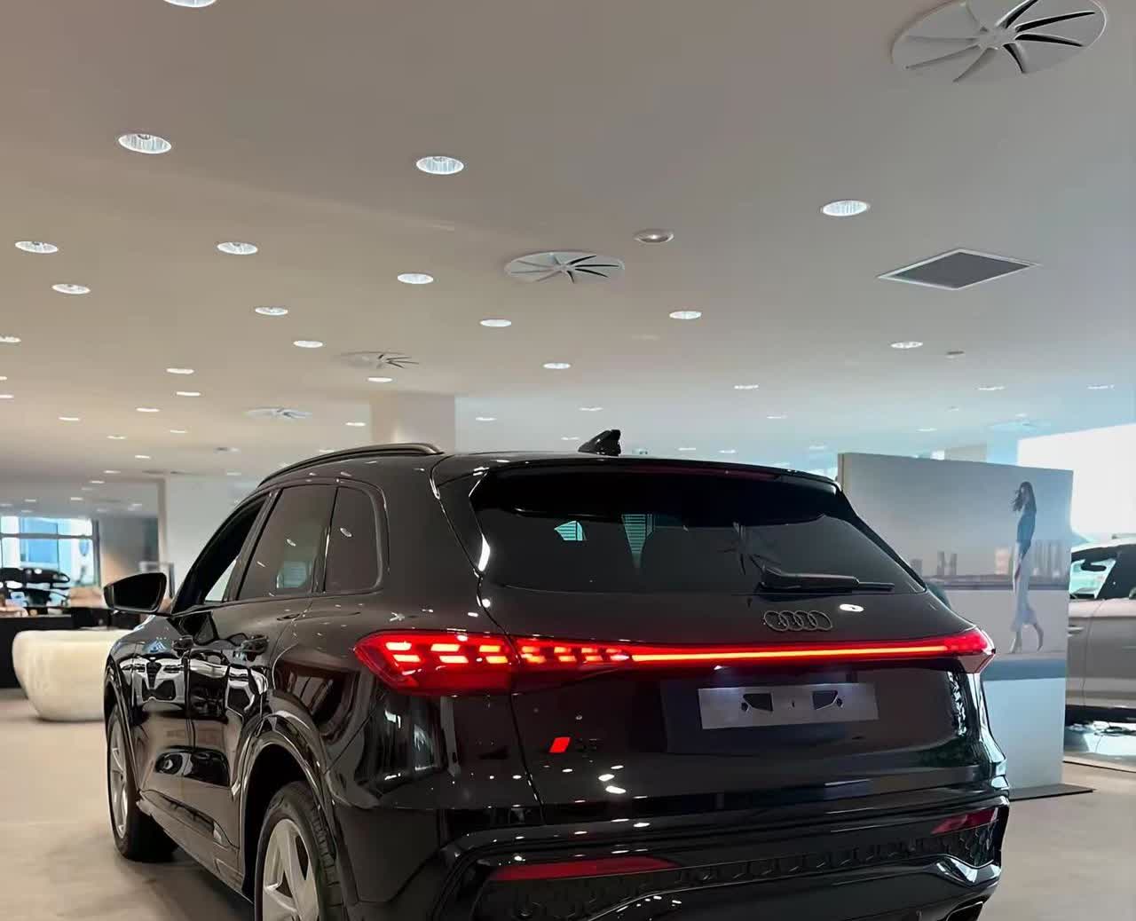 全新奥迪Q5 ，国产一汽奥迪Q5L 将在4月底亮相上海国际车展.年底会正式上市 