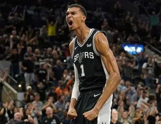 NBA又出大事了！马刺球星文班亚马出家了！  



这则令人震惊的消息像一颗炸