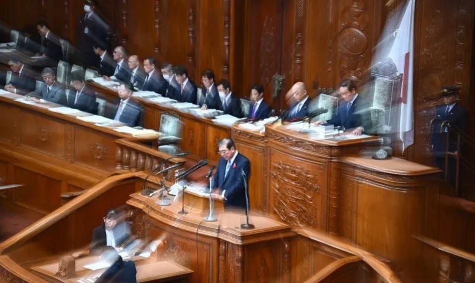 日本首相石破茂就泽连斯基白宫风波发表评论
东京时间2025年3月3日，石破在议会