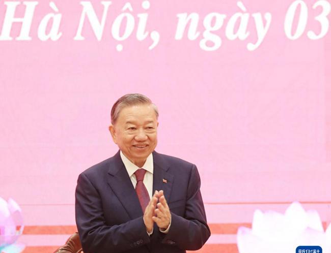 就在刚刚
越南突然宣布了！
表面看，这是节日惠民举措；深层而言，它折射出发展中国