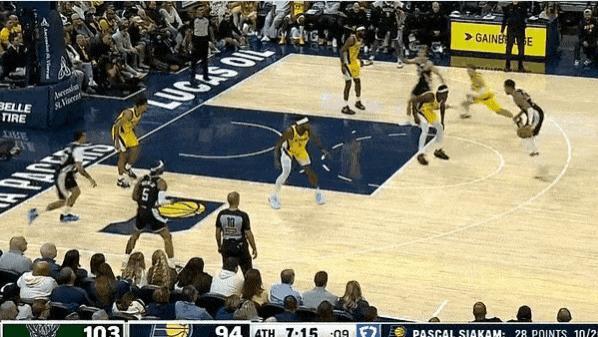 字母哥吸引防守后巧妙分球，波蒂斯三分再中雄鹿领先12分