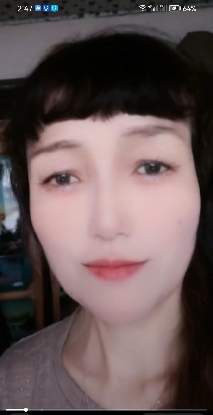 《爱你的女人》
1，爱你的女人
身体随便碰
2，爱你的女人
不会嫌弃你的所有
3