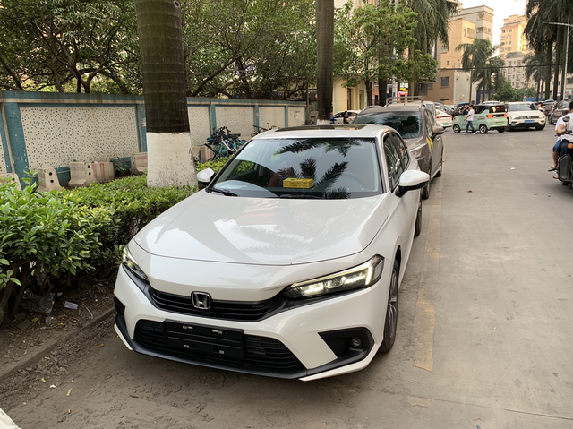 十一代思域方向盘震
行驶过程中只要转速一过1600转，油门踏板和方向
盘就和手机