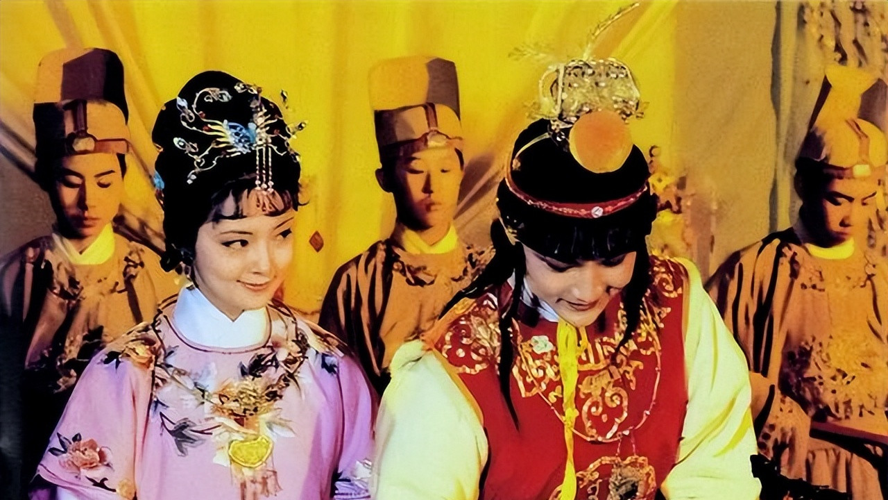 《红楼梦》贾宝玉到底喜欢谁？娶薛宝钗是真心的吗？结局很遗憾