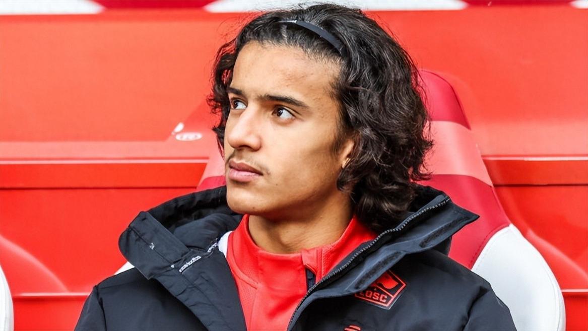 18岁法国中场天才新星横空出世