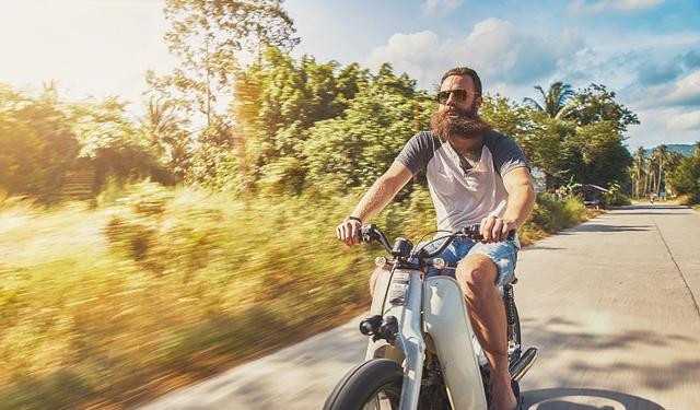 中国摩托车冠军又换了：2025年半年成绩单公布，第一名突破60万辆