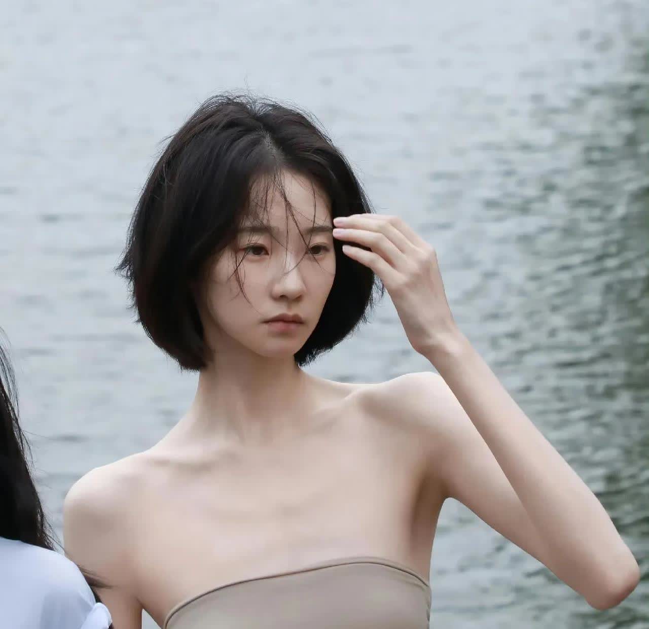 张艺凡怎么做到瘦瘦高高又性感？ ​​​