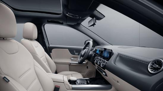 奔驰GLA SUV“型“走江湖 造就无畏气