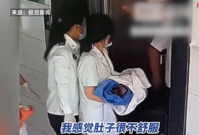 “离了个大谱！”6月16日，湖北鄂州，一女子因为中午吃完饭胃胀不舒服，骑着电动车