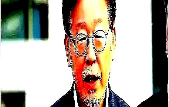 韩国总统候选人被死亡威胁







我滴个妈呀！最近韩国那边出了件大事，简直