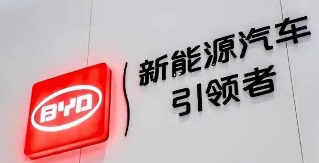 比亚迪养活了多少车型，摸着宋Plus过河的吉利星舰7又成功了！
宋Plus绝对是