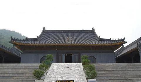 没想到有一天自己真的可以实现供养大悲寺僧众的愿望[祈祷][祈祷][祈祷]
无意间