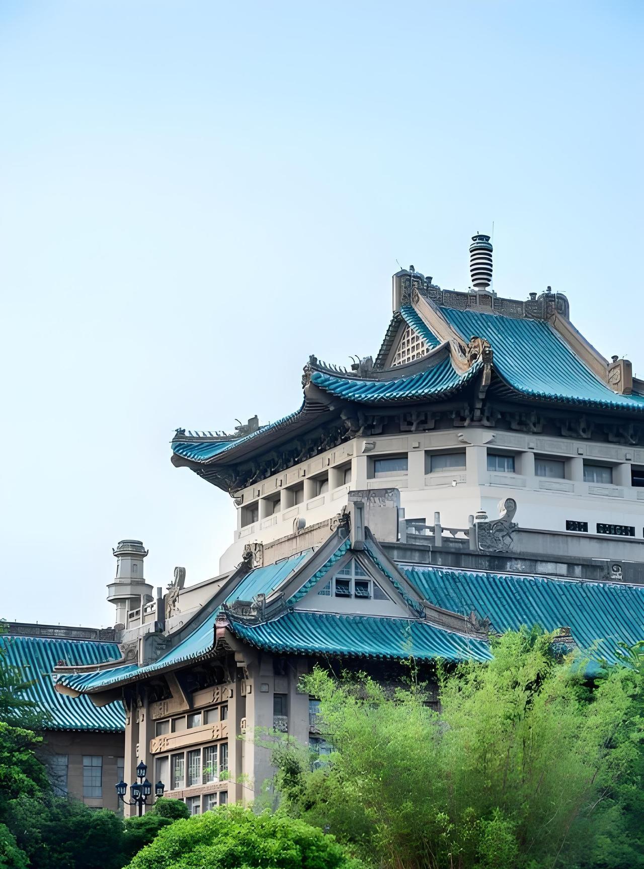 你信不信，越好的大学，问题越多，尤其是价值观层面，尤其是学校的教师队伍！从8月1