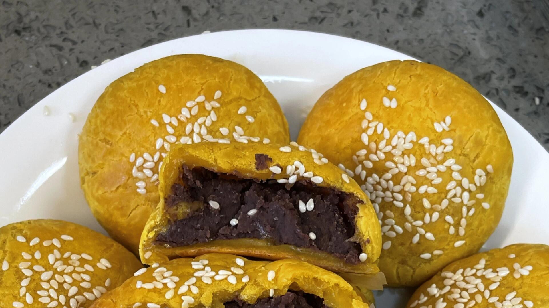 十分钟包你学会咬一口就糯叽叽的红豆南瓜饼，外脆里糯！