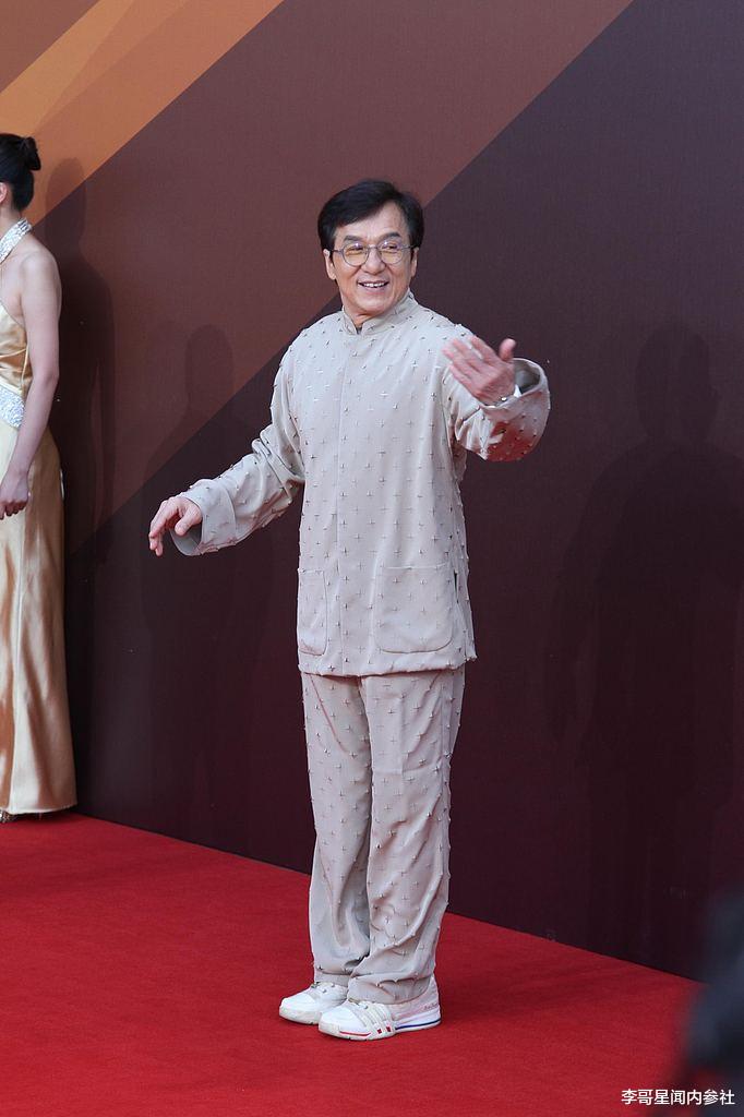 成龙代言山西黄花助力扶贫与农产品品牌建设