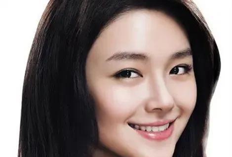 这空炮是谁放的，有何意图。
大艾斯获赠天价墓地的的真相来的 ，原来没有这么回事，