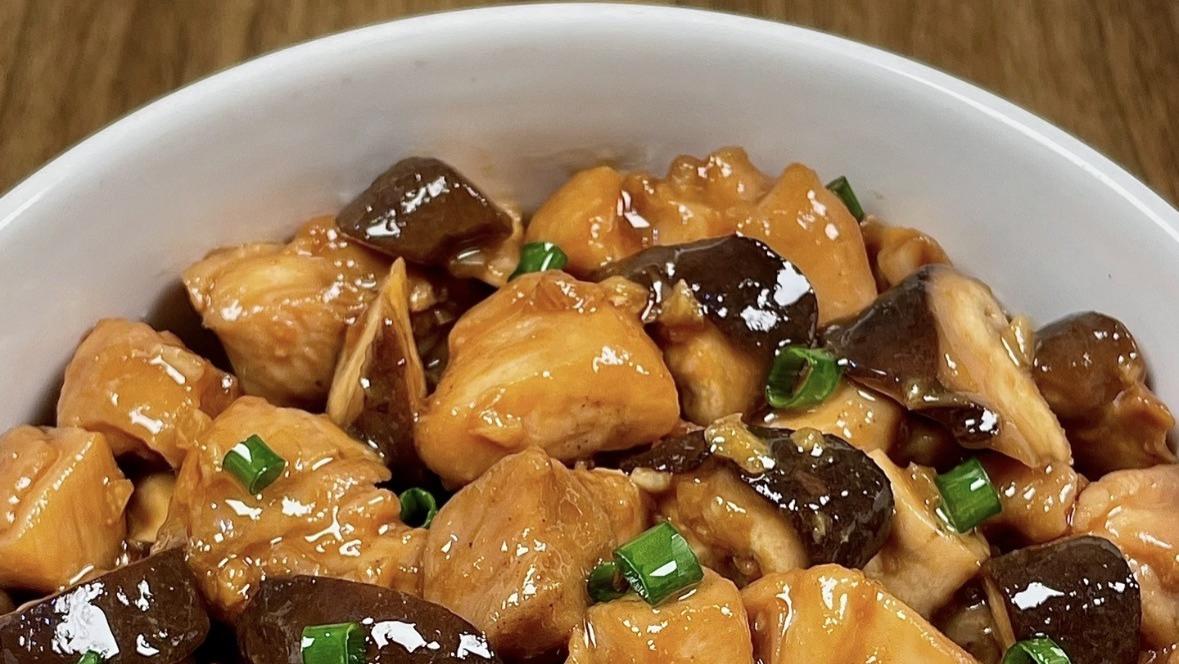 若问天下何为鲜，鸡与香菇共一锅