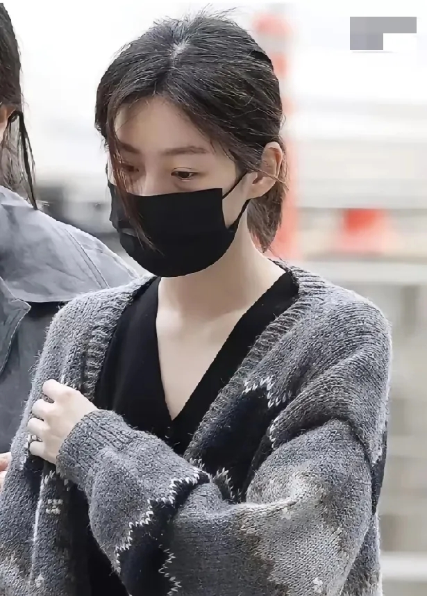 金赛纶绝对是个好姑娘，看她以前做过的3件事就知道了。

1. 就在去年她还在帮不