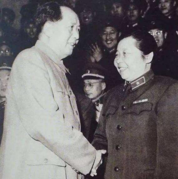 前夫被误传牺牲，她改嫁开国元帅，一个月后前夫回来，如何处理？

1937年6月，