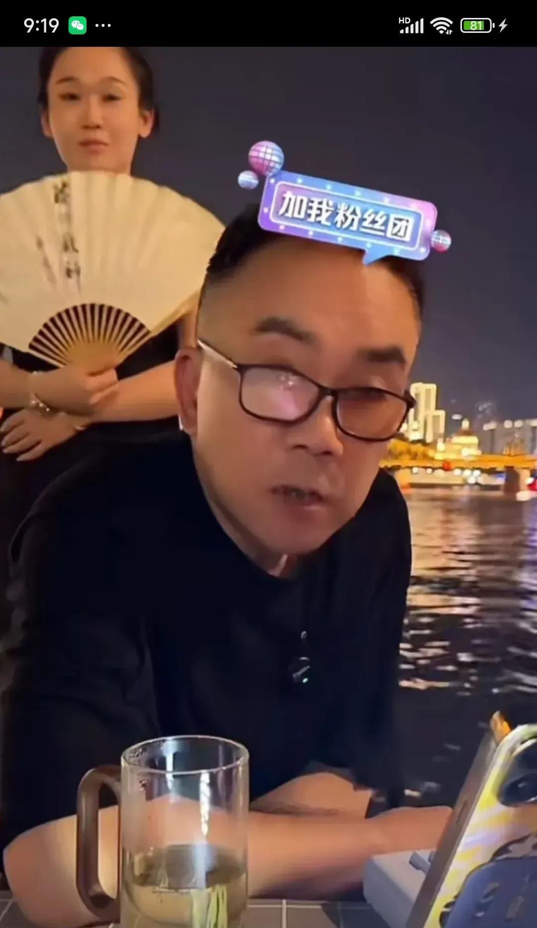 “艺术家的嘴，骗人的鬼？”
海河艺术家去年“砸缸”的急先锋，什么老抖、郭五一、于