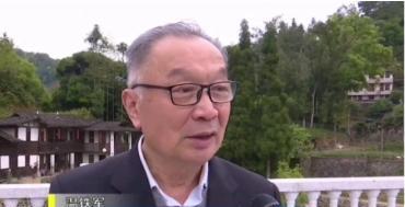 温铁军一语惊人：“我们为什么一定要走西方那条老路呢？把农民都赶进城，在城市搞低收