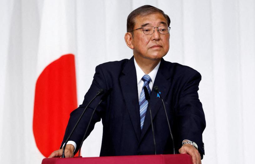 #日本首相石破茂坚持留任#石破茂这人可真有意思，刚上台接手烂摊子，那是纯纯摆烂，