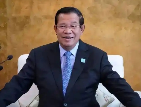 柬泰停火半小时后，洪森高调感谢特朗普，挽救柬埔寨于水火，最后对中国一笔带过！
洪