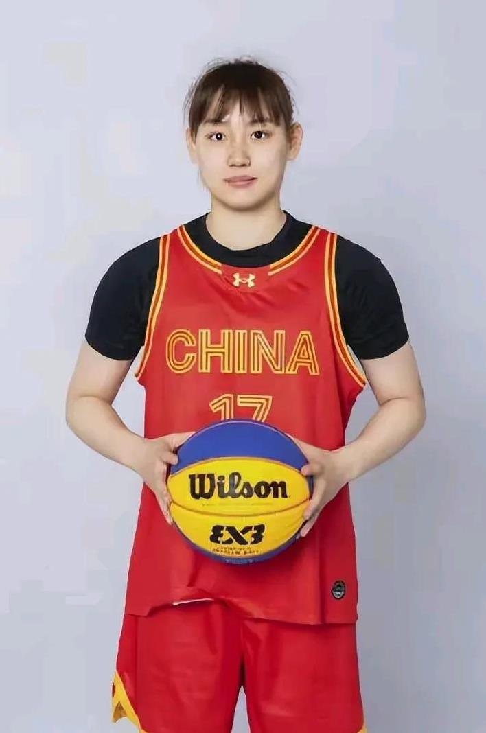 贾赛琪翟若云罗新域倒是和李梦位置有点重叠，剩下几位根本不在一个赛道上，各有各的绝