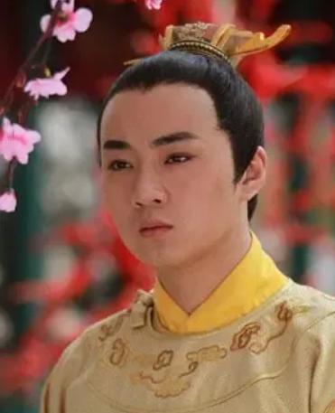 672年，太子李弘上书武则天，请求两位姐姐出嫁。



公元672年，李弘，这位